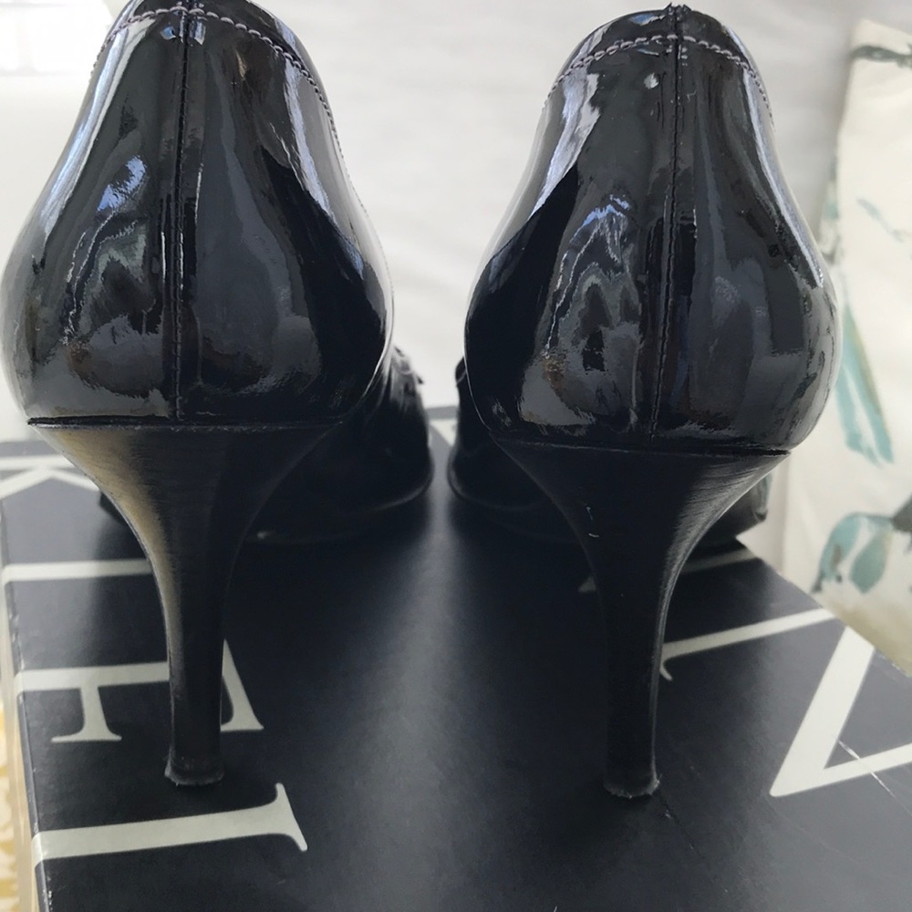 Womens Anne Klein Patent Black Heels 9N EUC - Picture 4 of 5